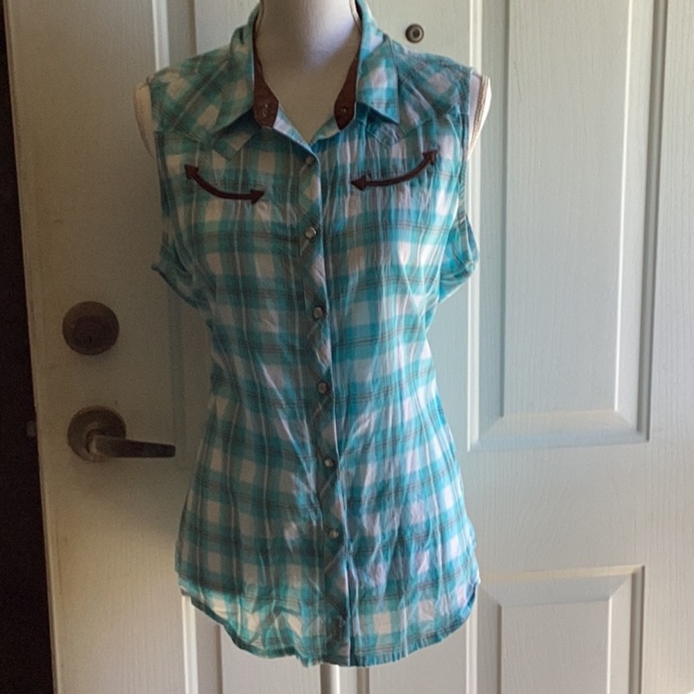 Wrangler sleeveless western blouse,pearl snaps,XL,smile foe pockets